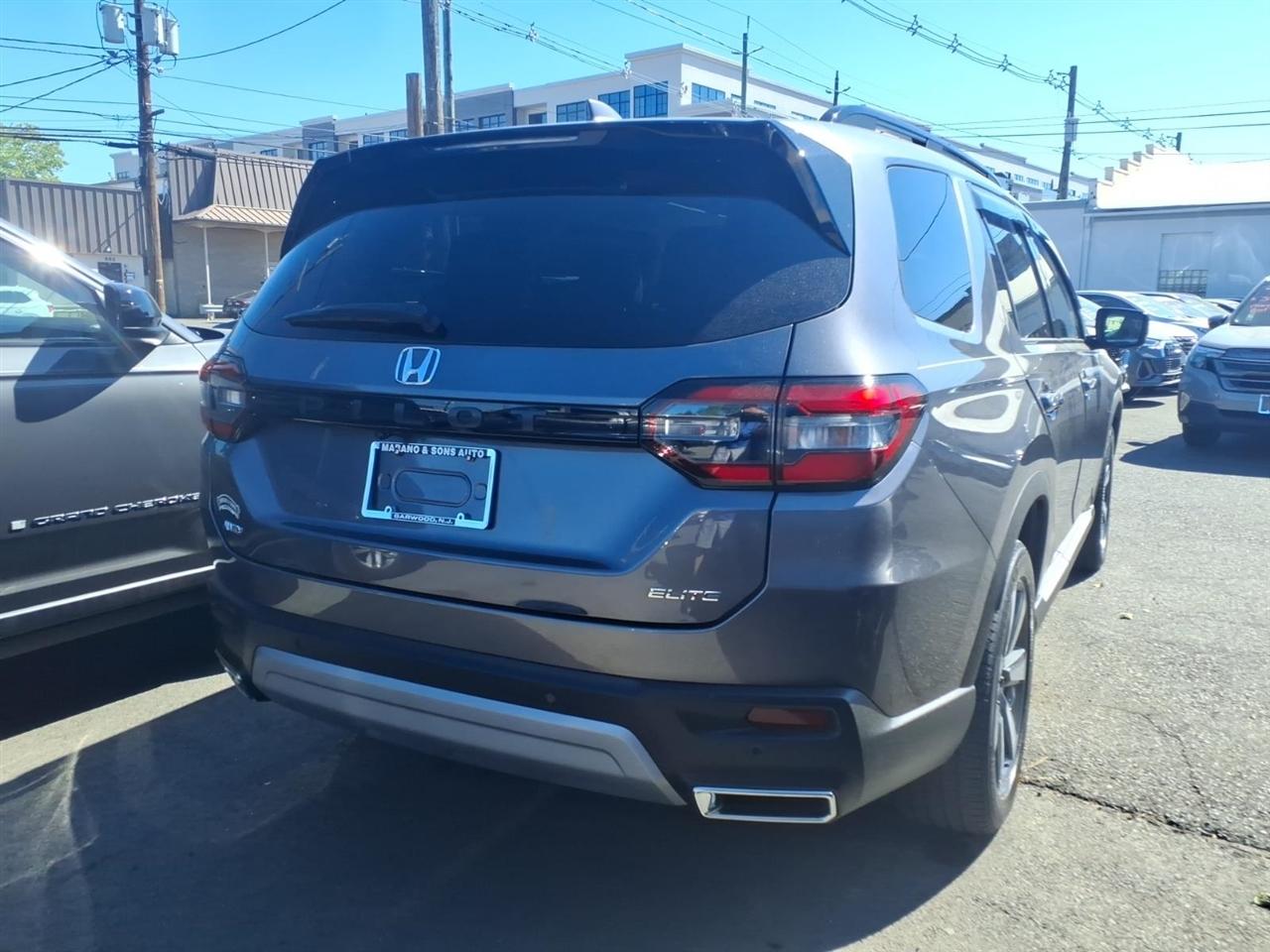 Honda Pilot Elite AWD 2023