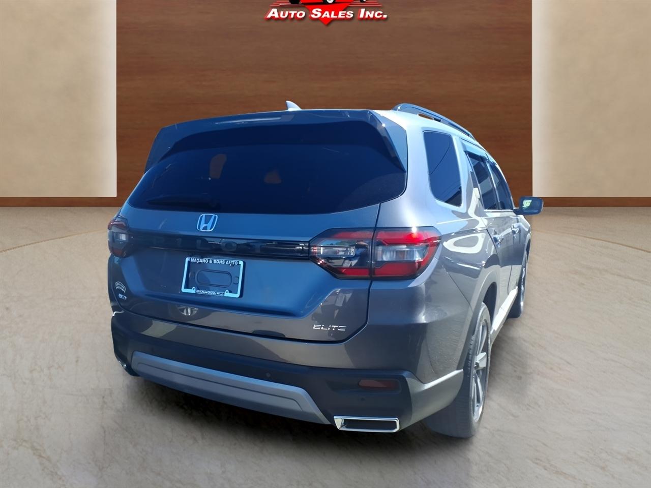 Honda Pilot Elite AWD 2023