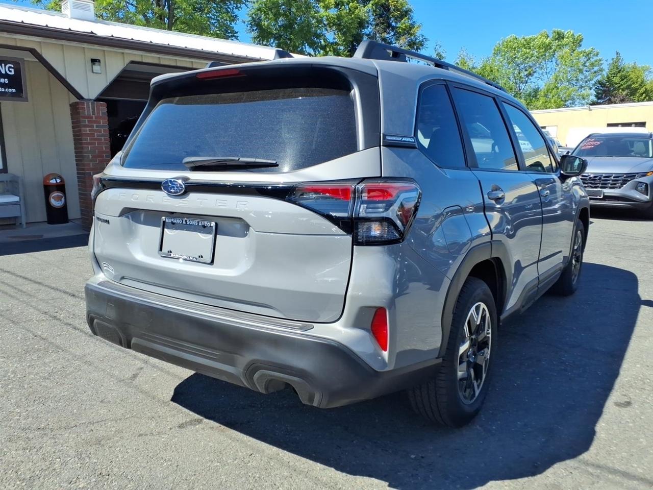 Subaru Forester Premium AWD 2025