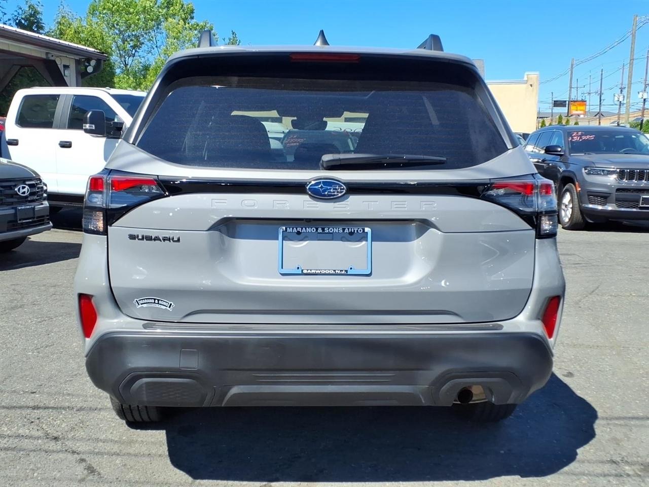 Subaru Forester Premium AWD 2025