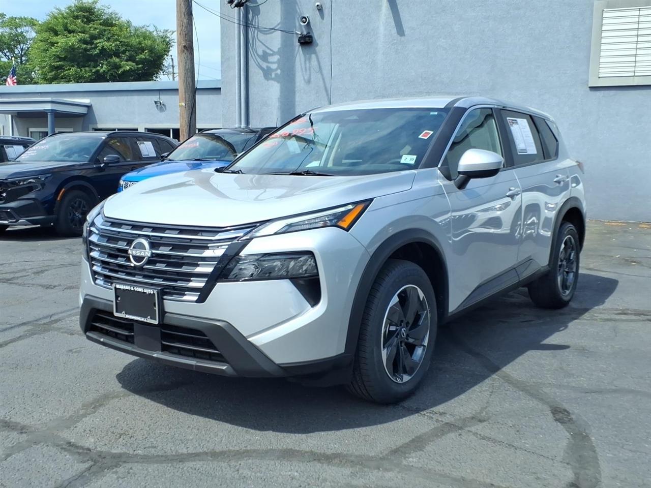 2025 Nissan Rogue AWD SV