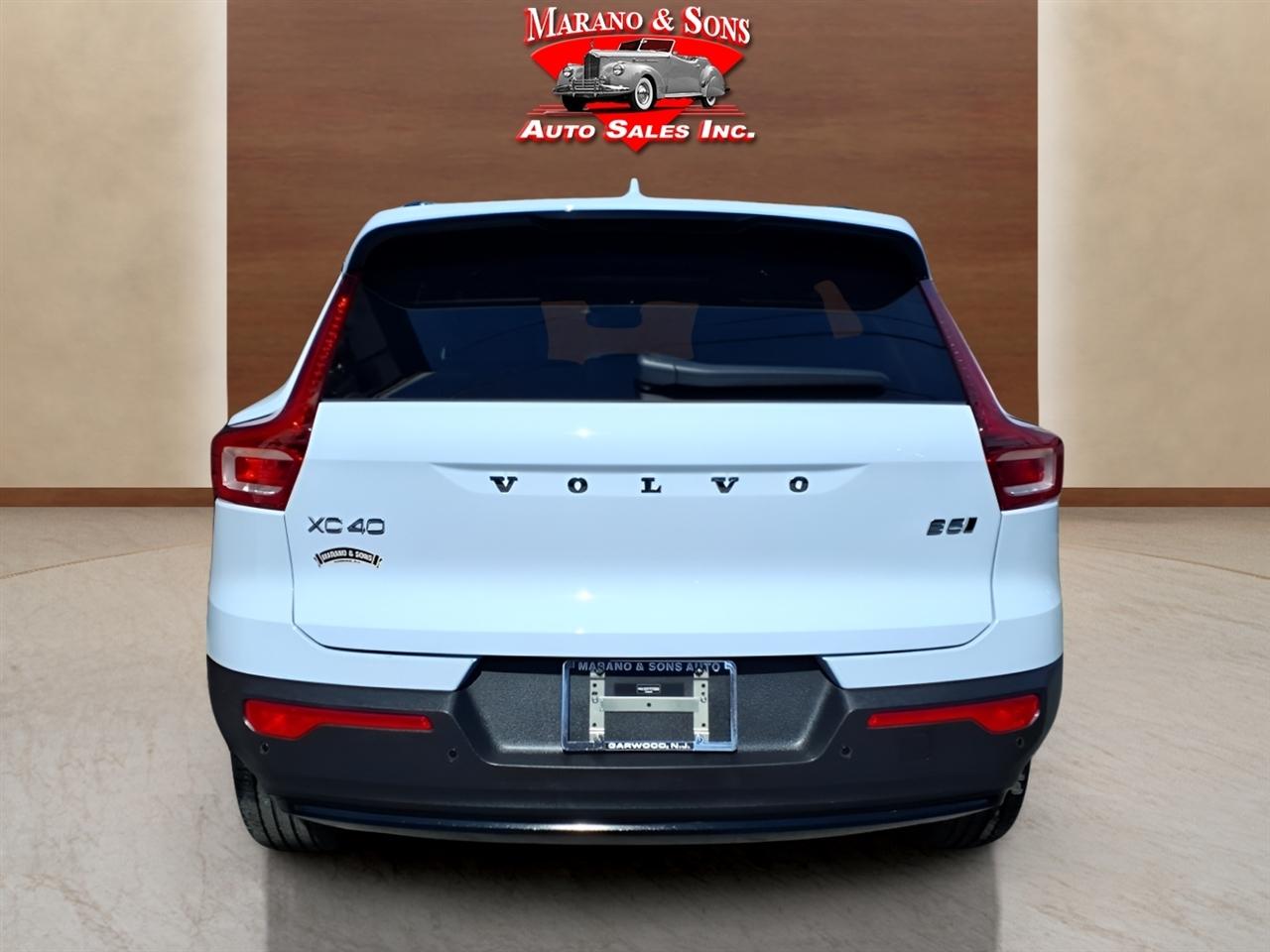 Volvo XC40 B5 AWD Plus 2026