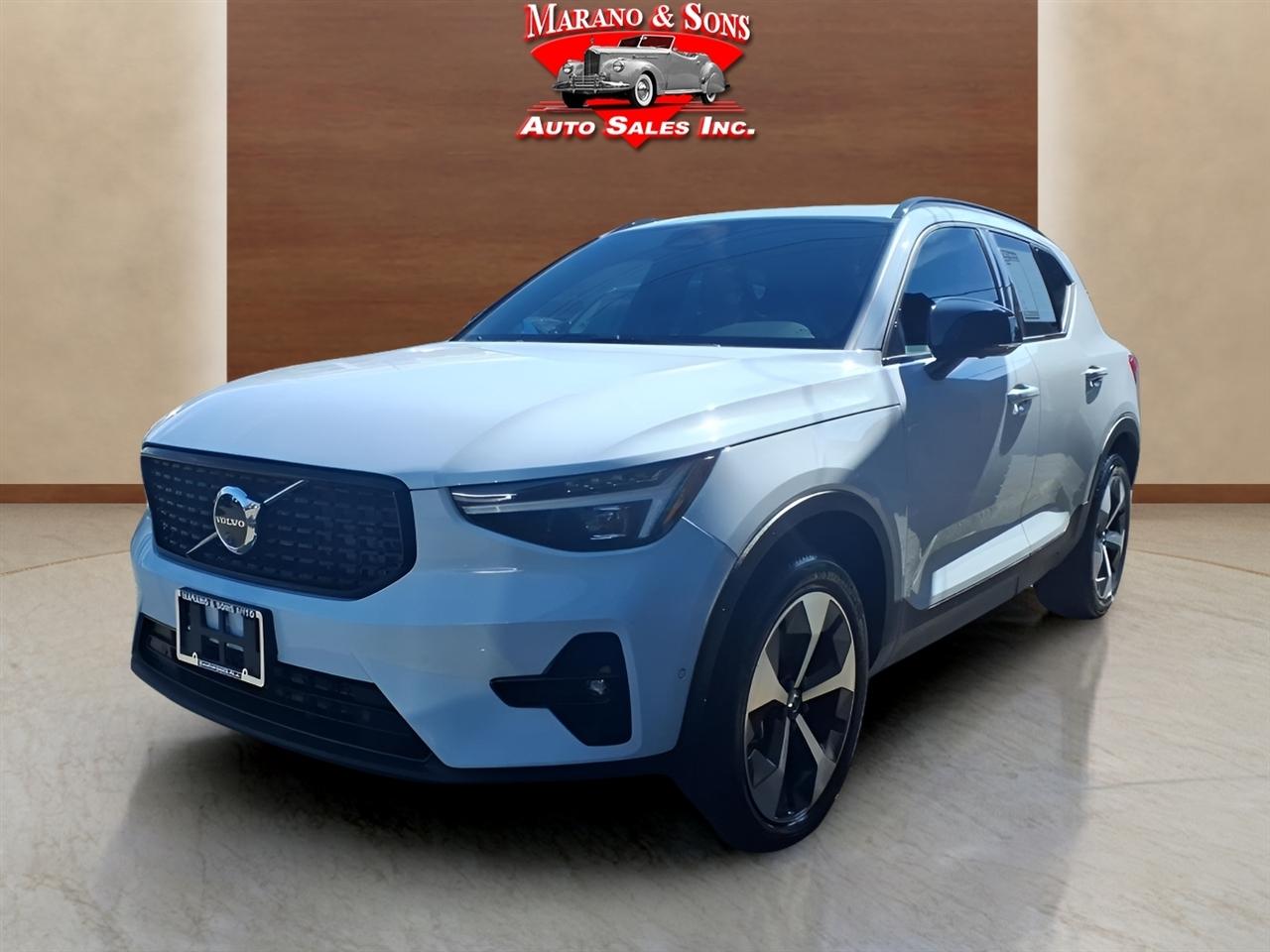 Volvo XC40 B5 AWD Plus 2026