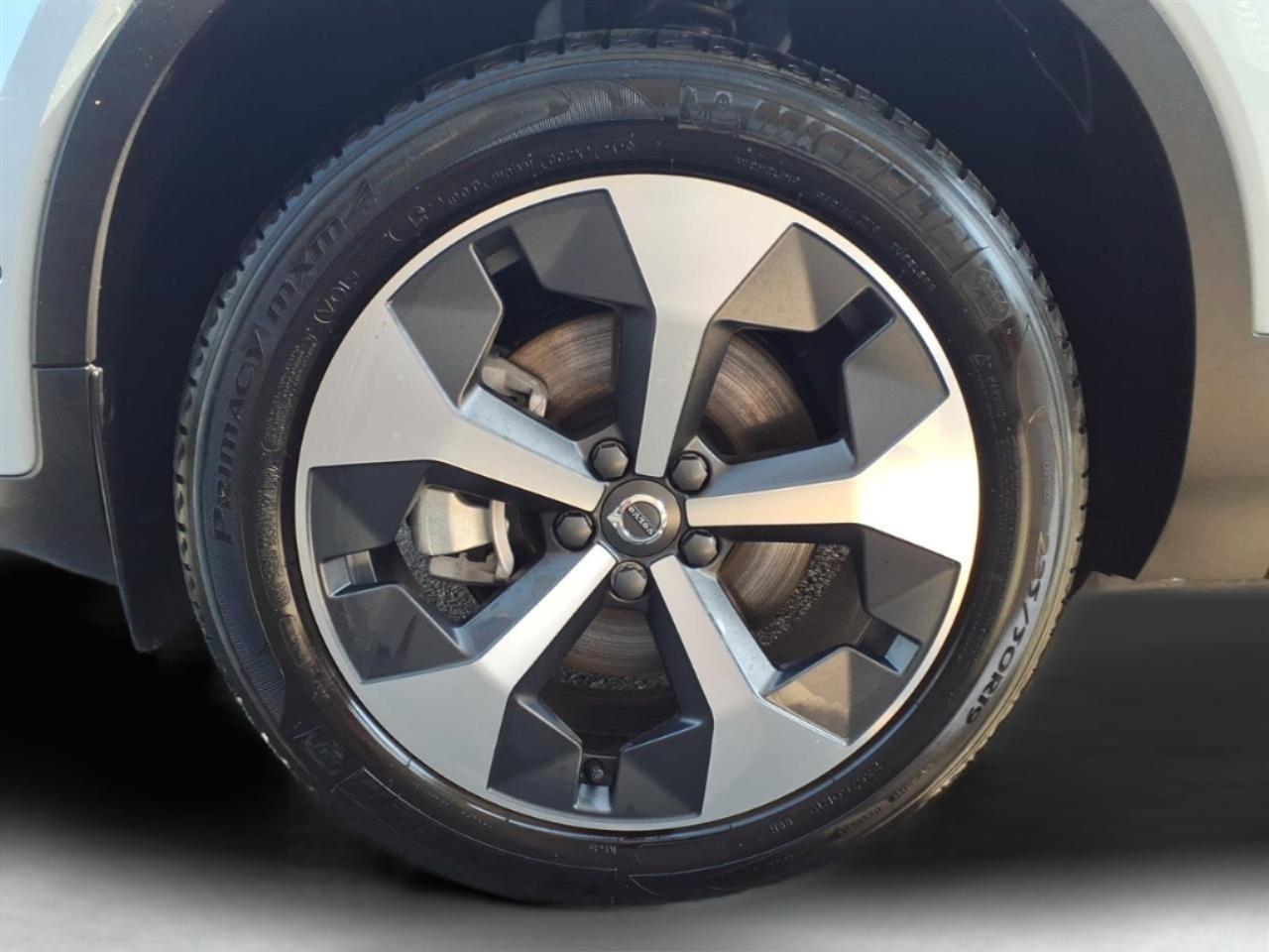 Volvo XC40 B5 AWD Plus 2026