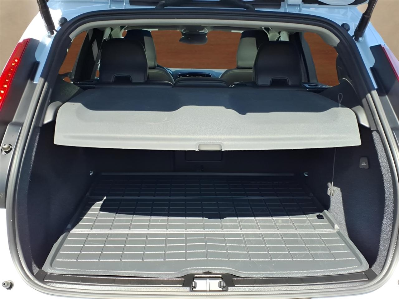 Volvo XC40 B5 AWD Plus 2026