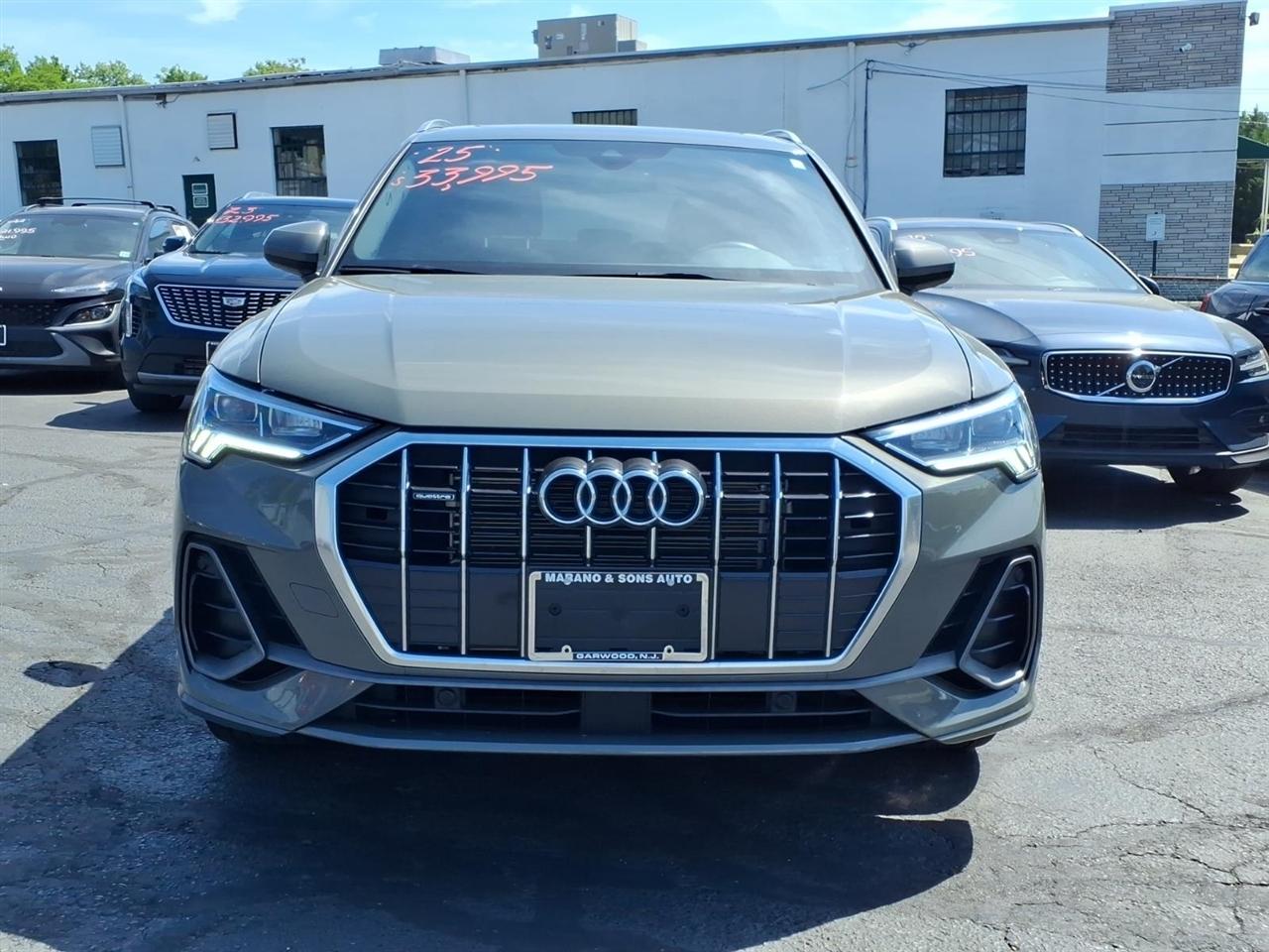Audi Q3 S line Premium 45 TFSI quattro 2025