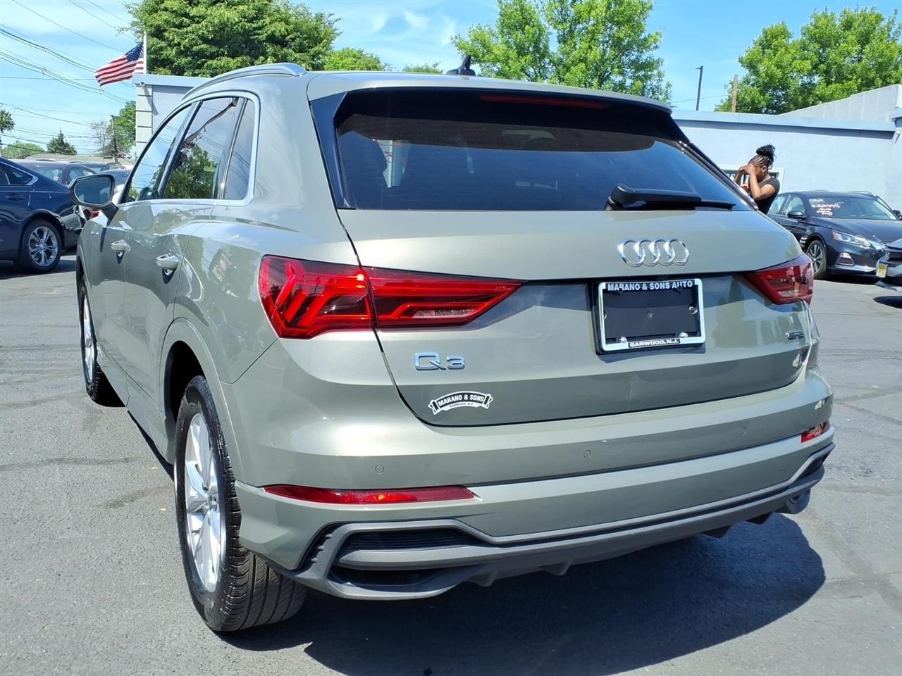 Audi Q3 S line Premium 45 TFSI quattro 2025