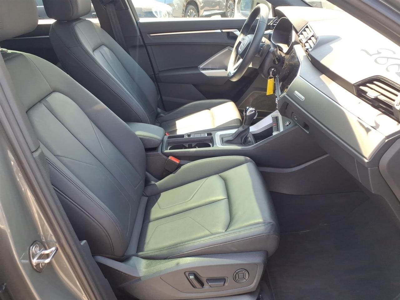 Audi Q3 S line Premium 45 TFSI quattro 2025