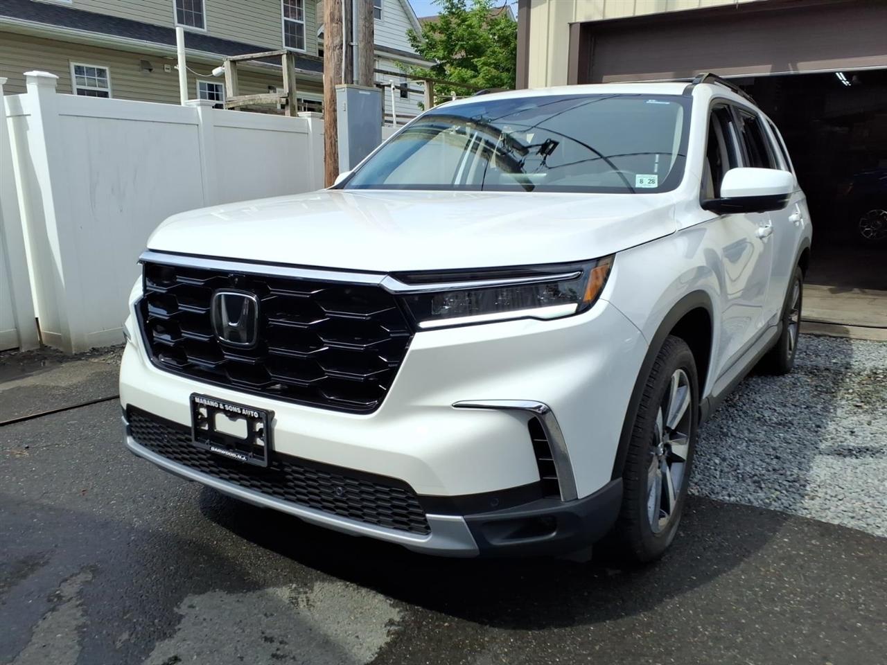 Honda Pilot Elite AWD 2023