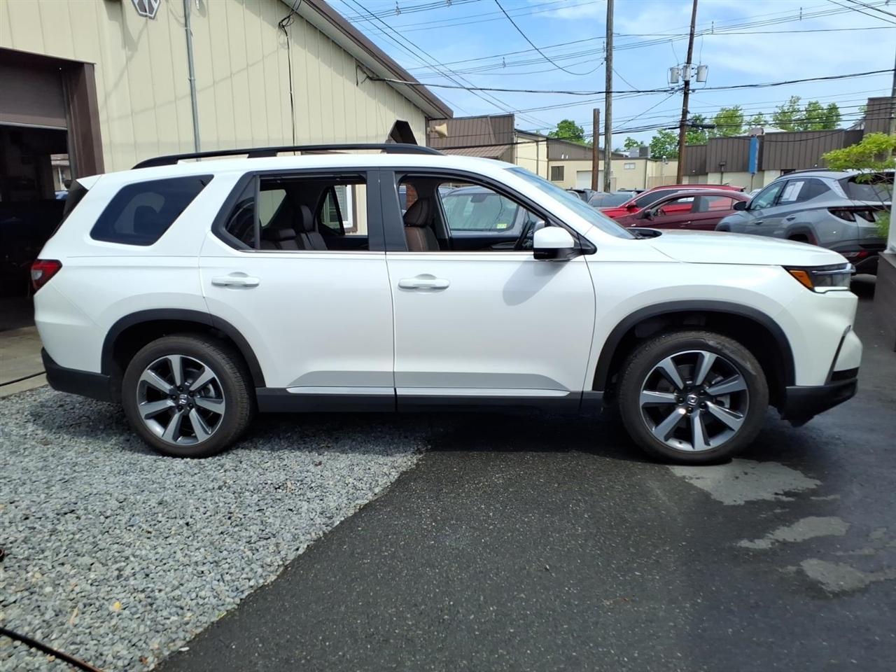 Honda Pilot Elite AWD 2023