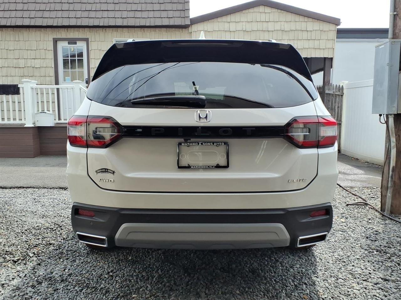 Honda Pilot Elite AWD 2023