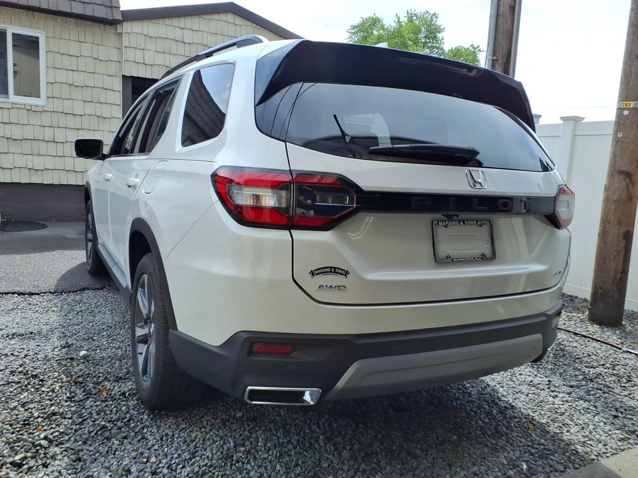 Honda Pilot Elite AWD 2023