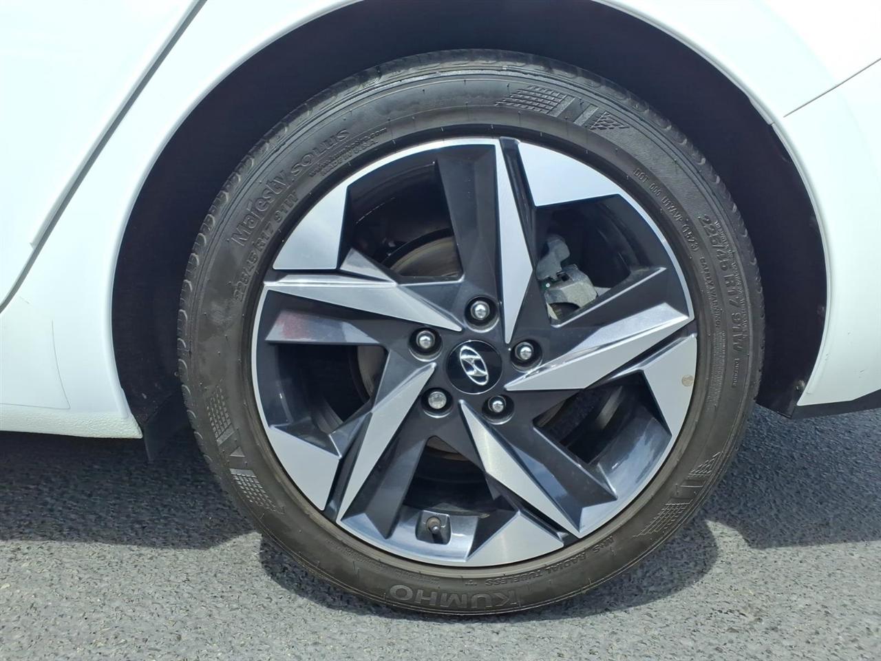Hyundai Elantra Limited IVT 2023