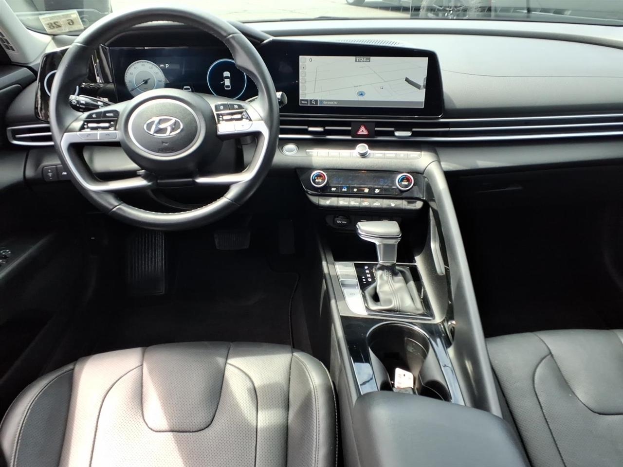 Hyundai Elantra Limited IVT 2023