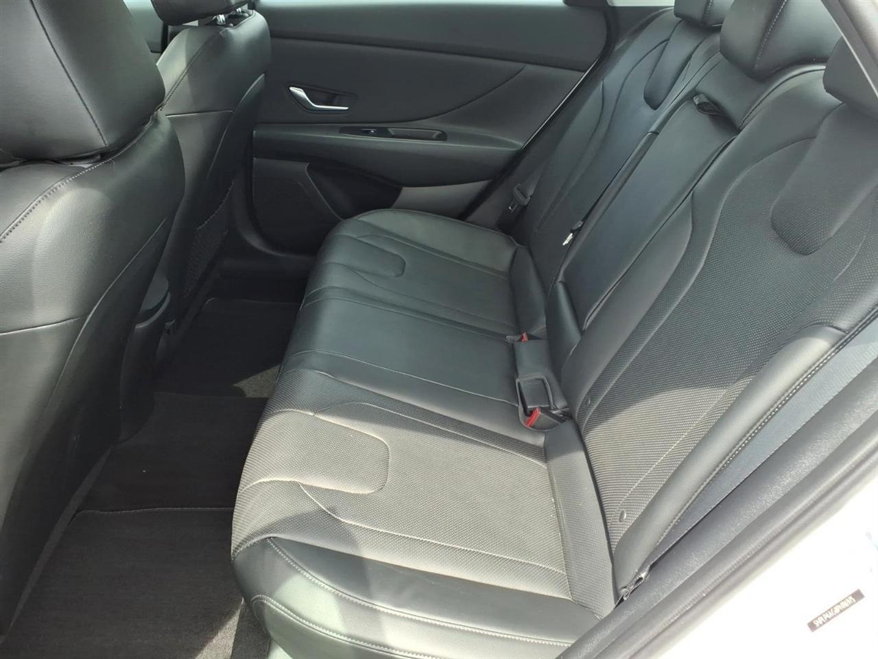 Hyundai Elantra Limited IVT 2023