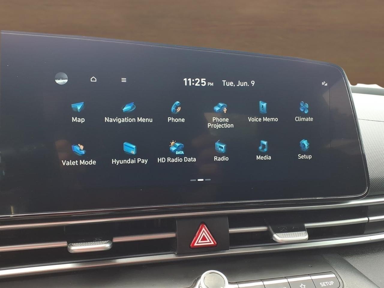 Hyundai Elantra Limited IVT 2023
