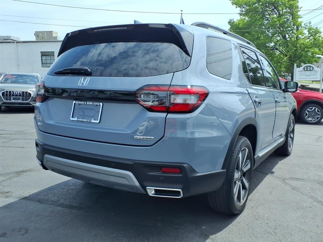 Honda Pilot Touring AWD 2023