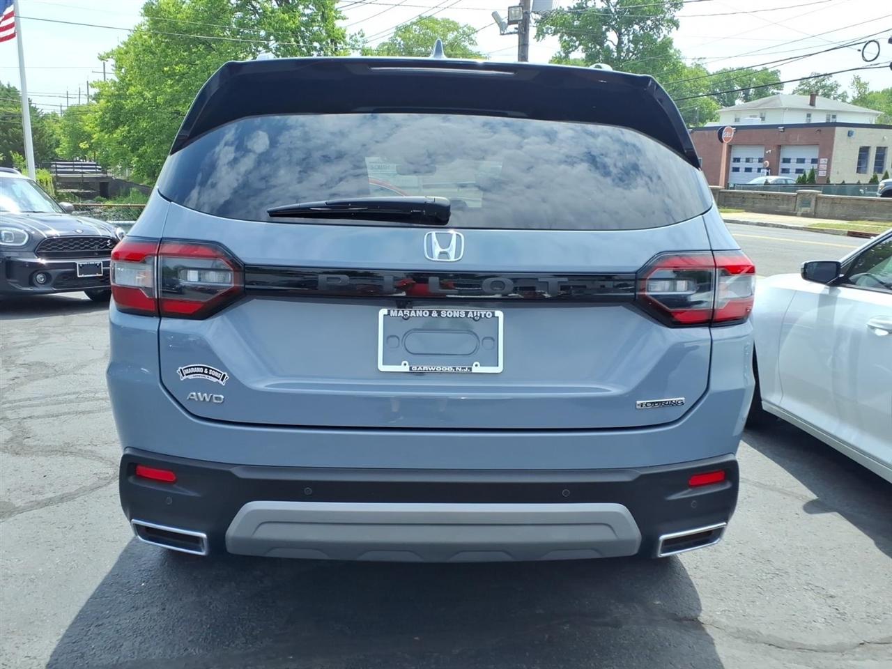 Honda Pilot Touring AWD 2023