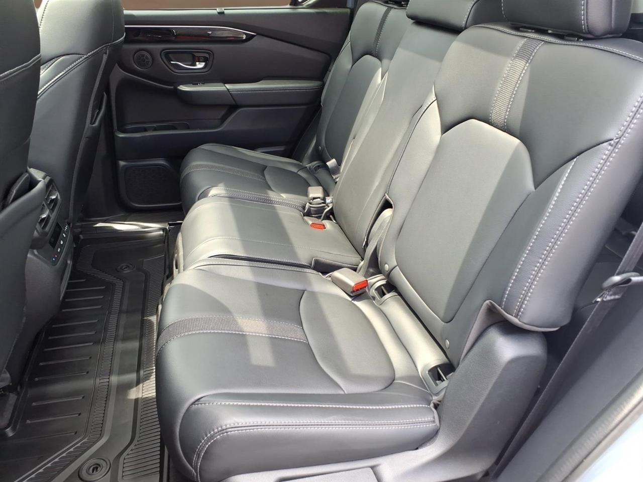 Honda Pilot Touring AWD 2023
