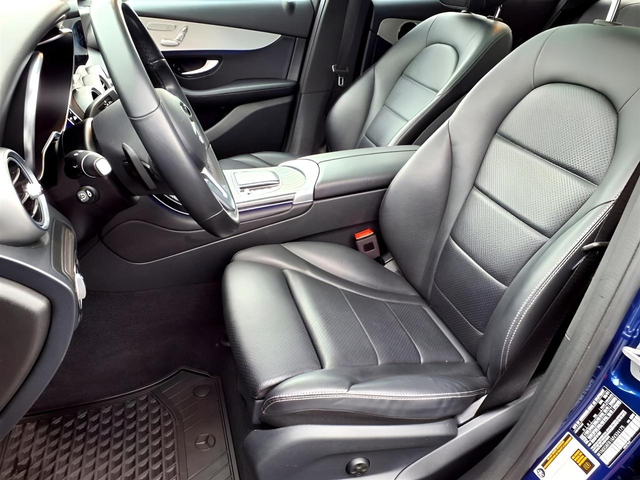 Mercedes-Benz GLC GLC 300 4MATIC SUV 2021