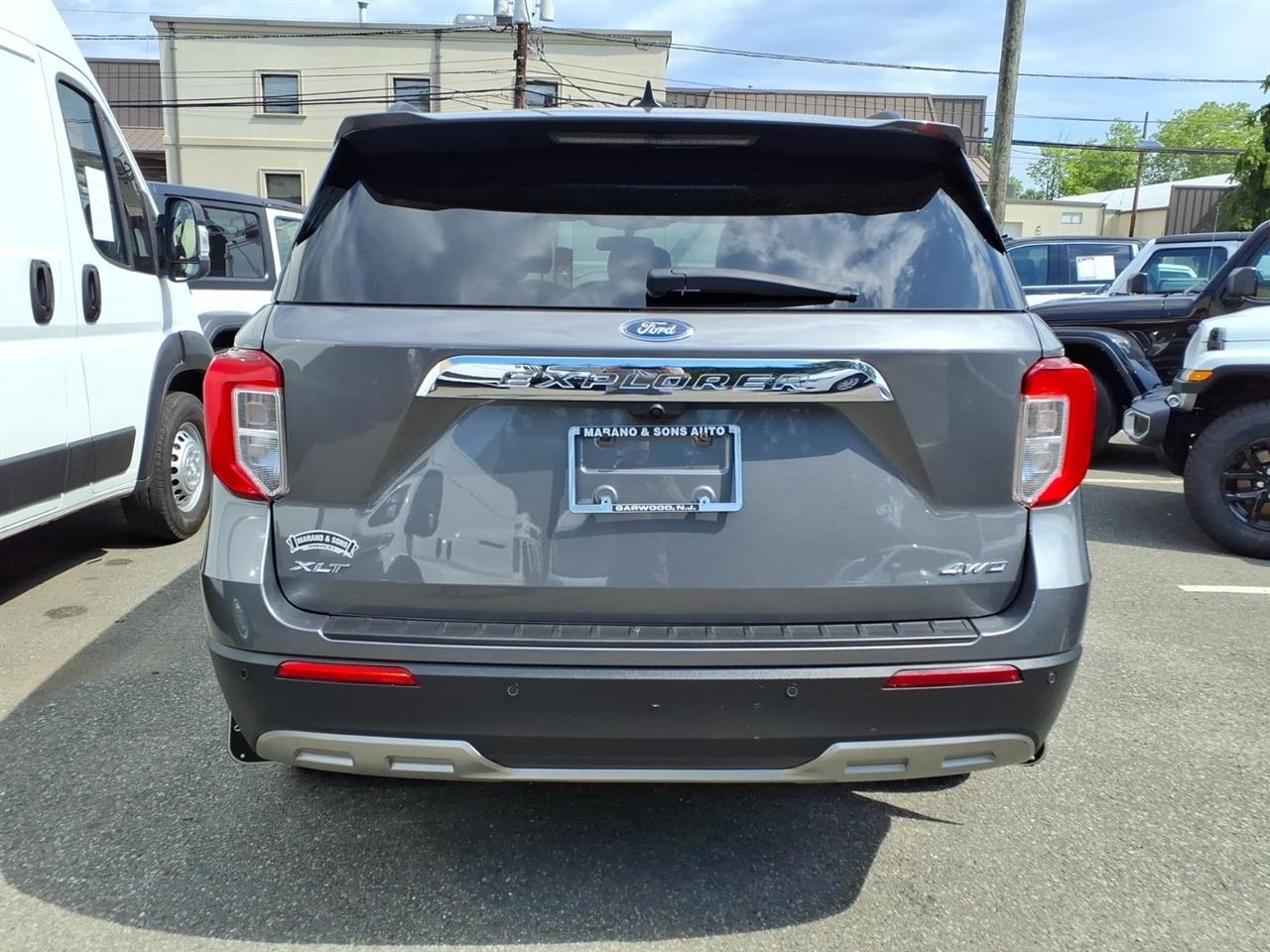Ford Explorer XLT 4WD 2023
