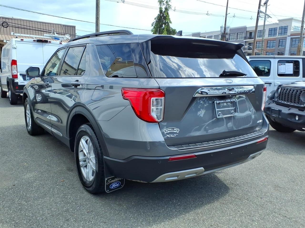 Ford Explorer XLT 4WD 2023