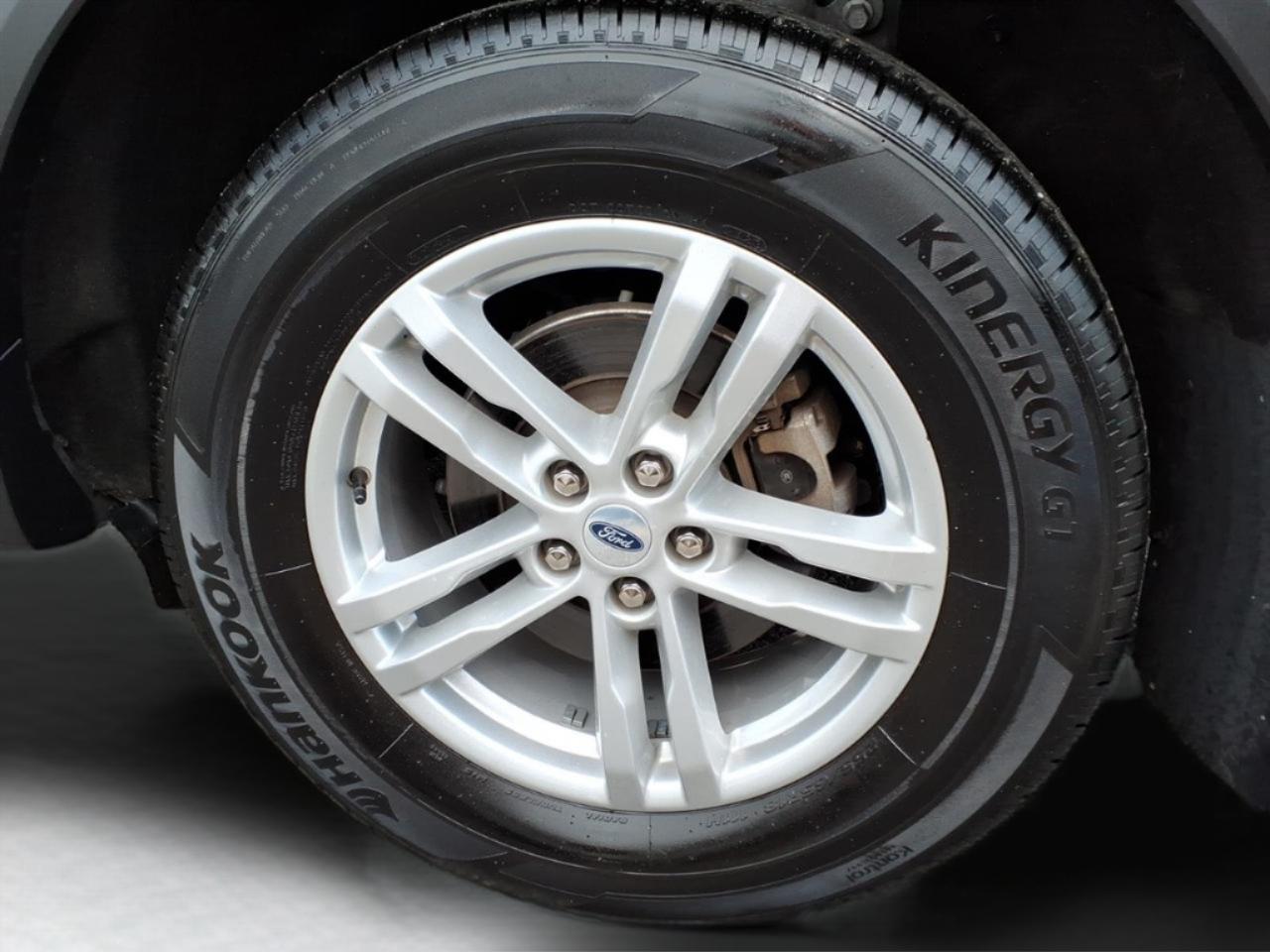 Ford Explorer XLT 4WD 2023