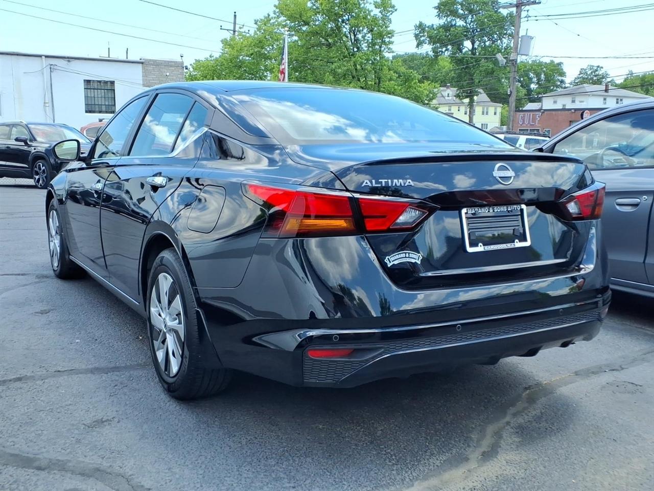 Nissan Altima 2.5 S Sedan 2023