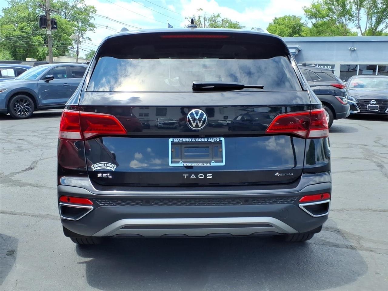 Volkswagen Taos SEL 4MOTION *Ltd Avail* 2023