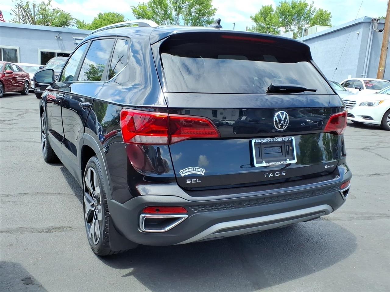 Volkswagen Taos SEL 4MOTION *Ltd Avail* 2023