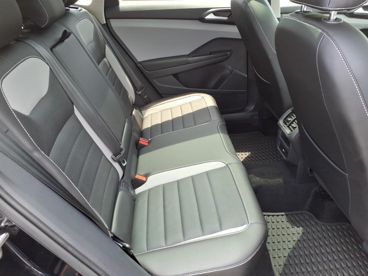 Volkswagen Taos SEL 4MOTION *Ltd Avail* 2023