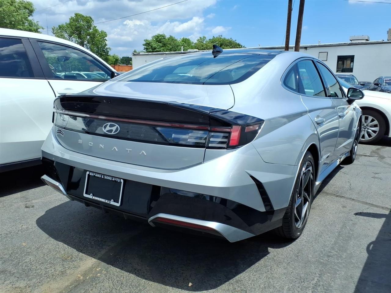 Hyundai Sonata SEL 2.5L FWD 2024