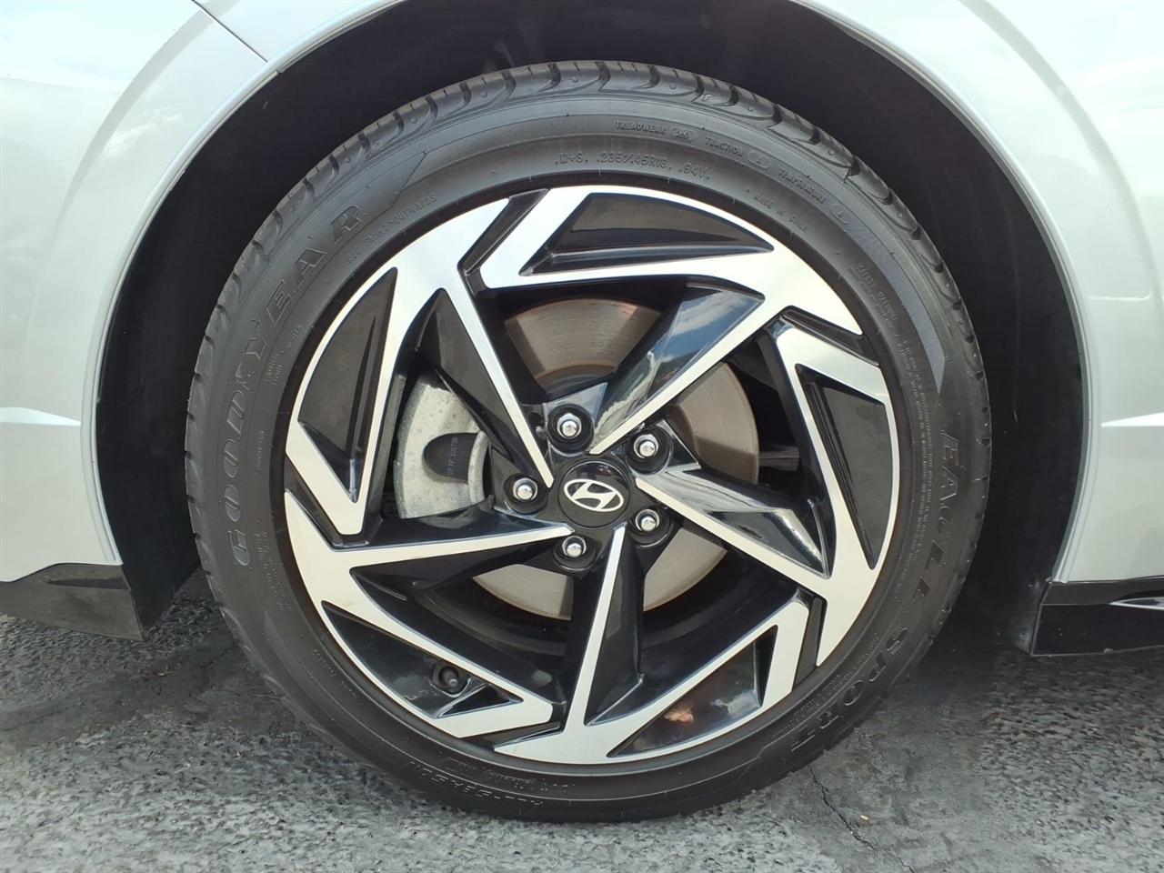 Hyundai Sonata SEL 2.5L FWD 2024