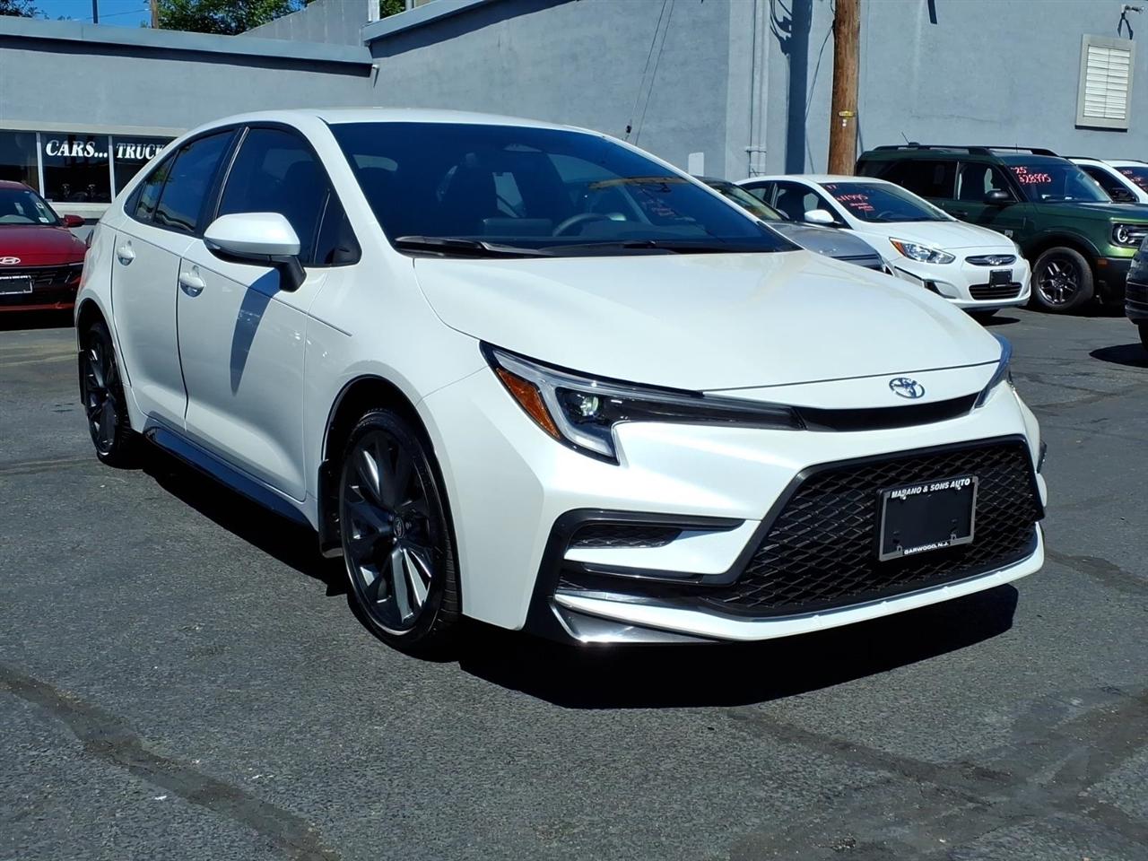 Toyota Corolla SE CVT (Natl) 2026