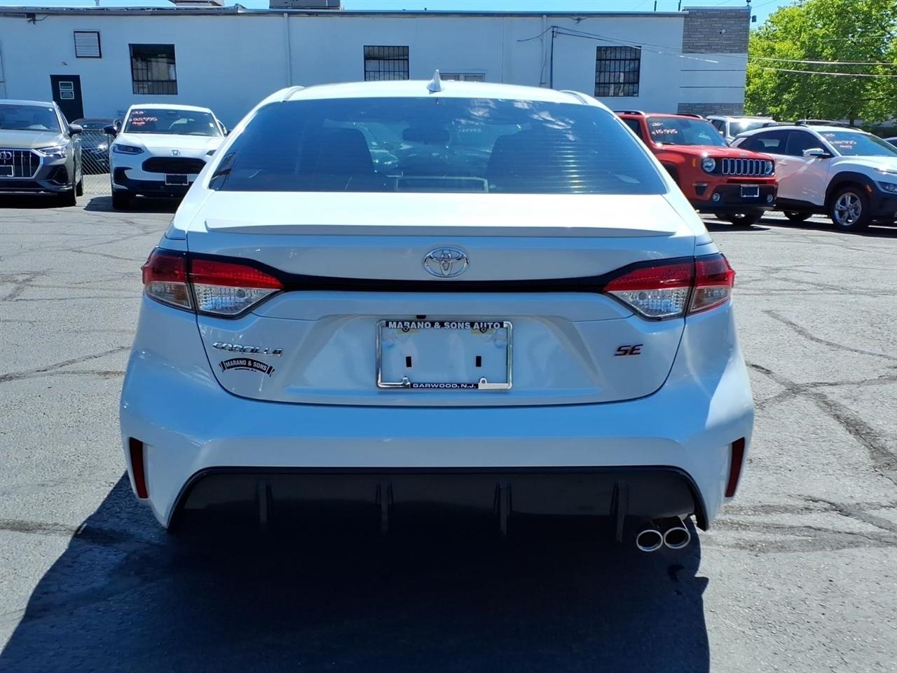 Toyota Corolla SE CVT (Natl) 2026