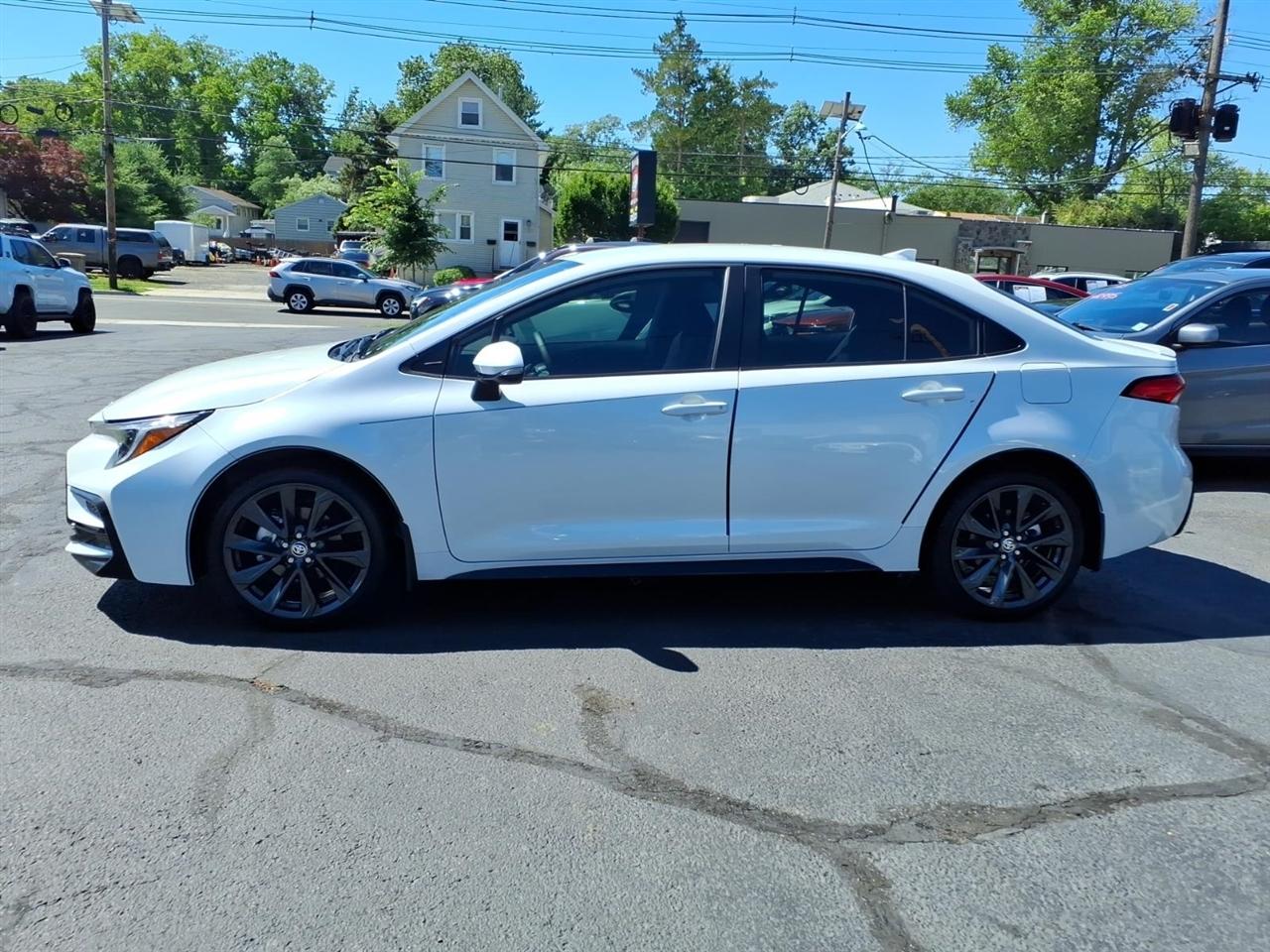 Toyota Corolla SE CVT (Natl) 2026