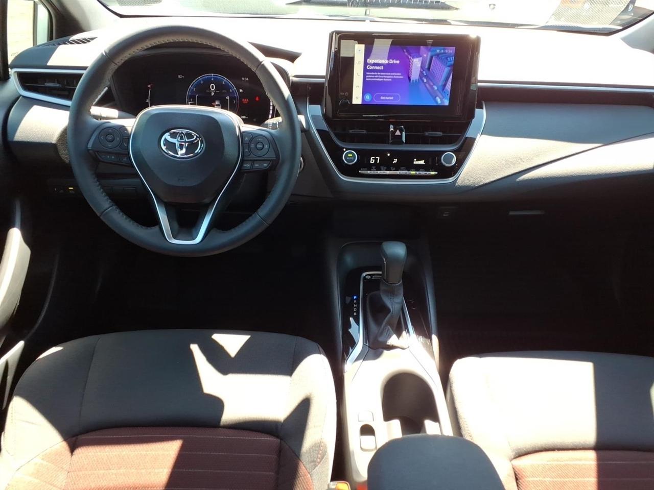 Toyota Corolla SE CVT (Natl) 2026