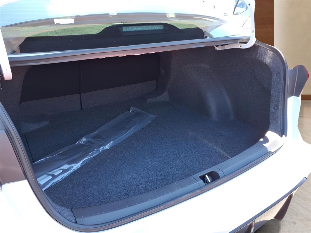 Toyota Corolla SE CVT (Natl) 2026