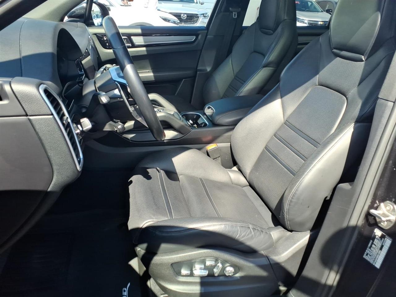 Porsche Cayenne AWD 2019
