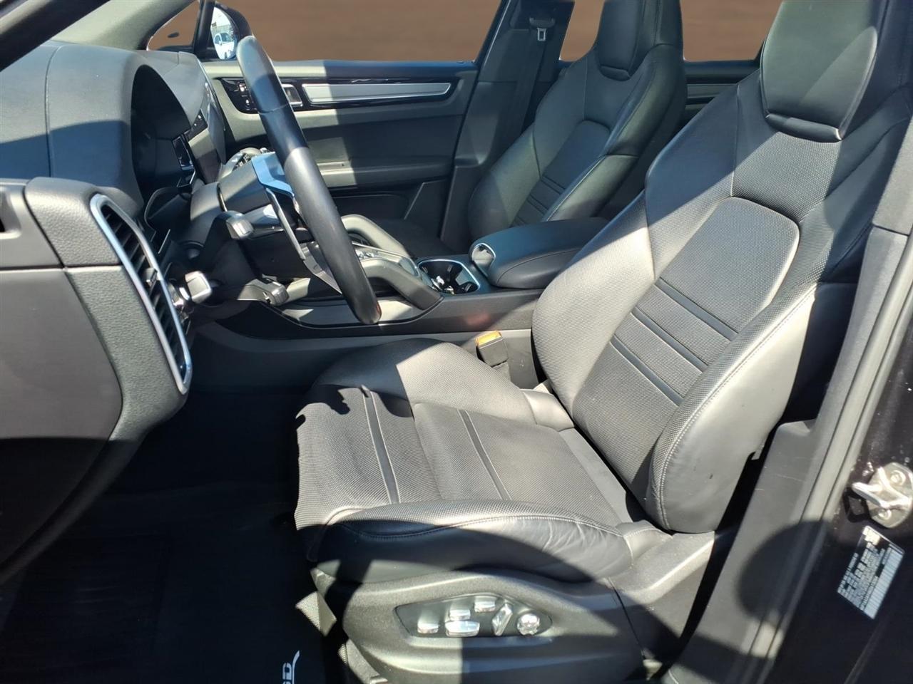Porsche Cayenne  2019