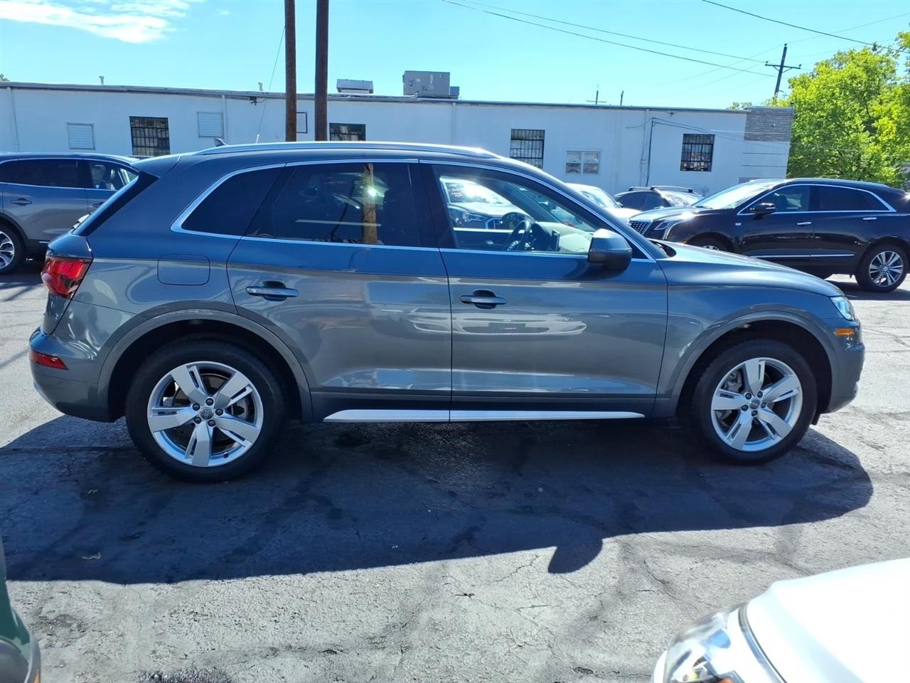 Audi Q5 Premium Plus 45 TFSI quattro 2019