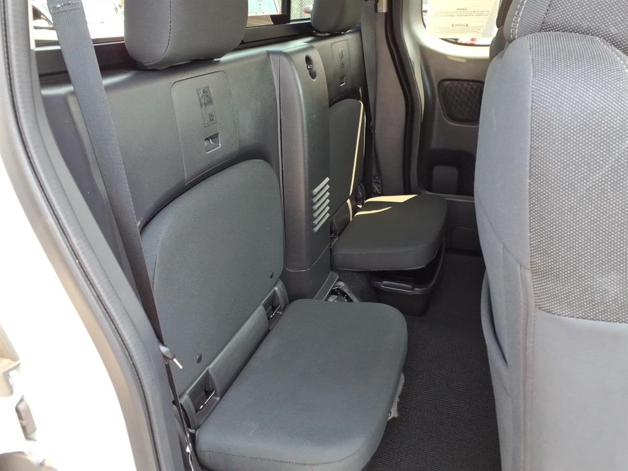 Nissan Frontier King Cab 4x4 SV Auto 2023
