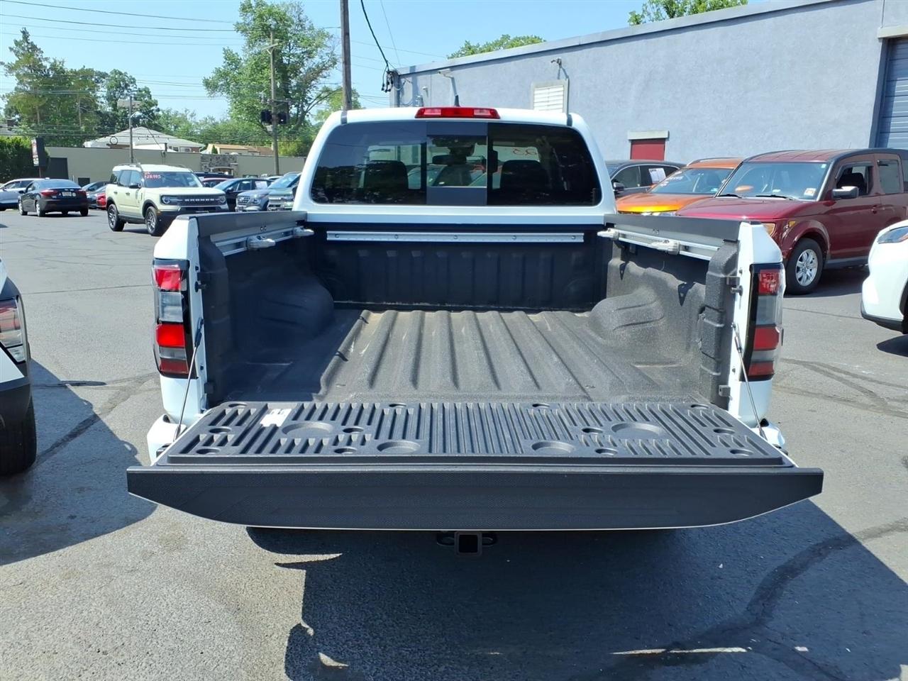 Nissan Frontier King Cab 4x4 SV Auto 2023