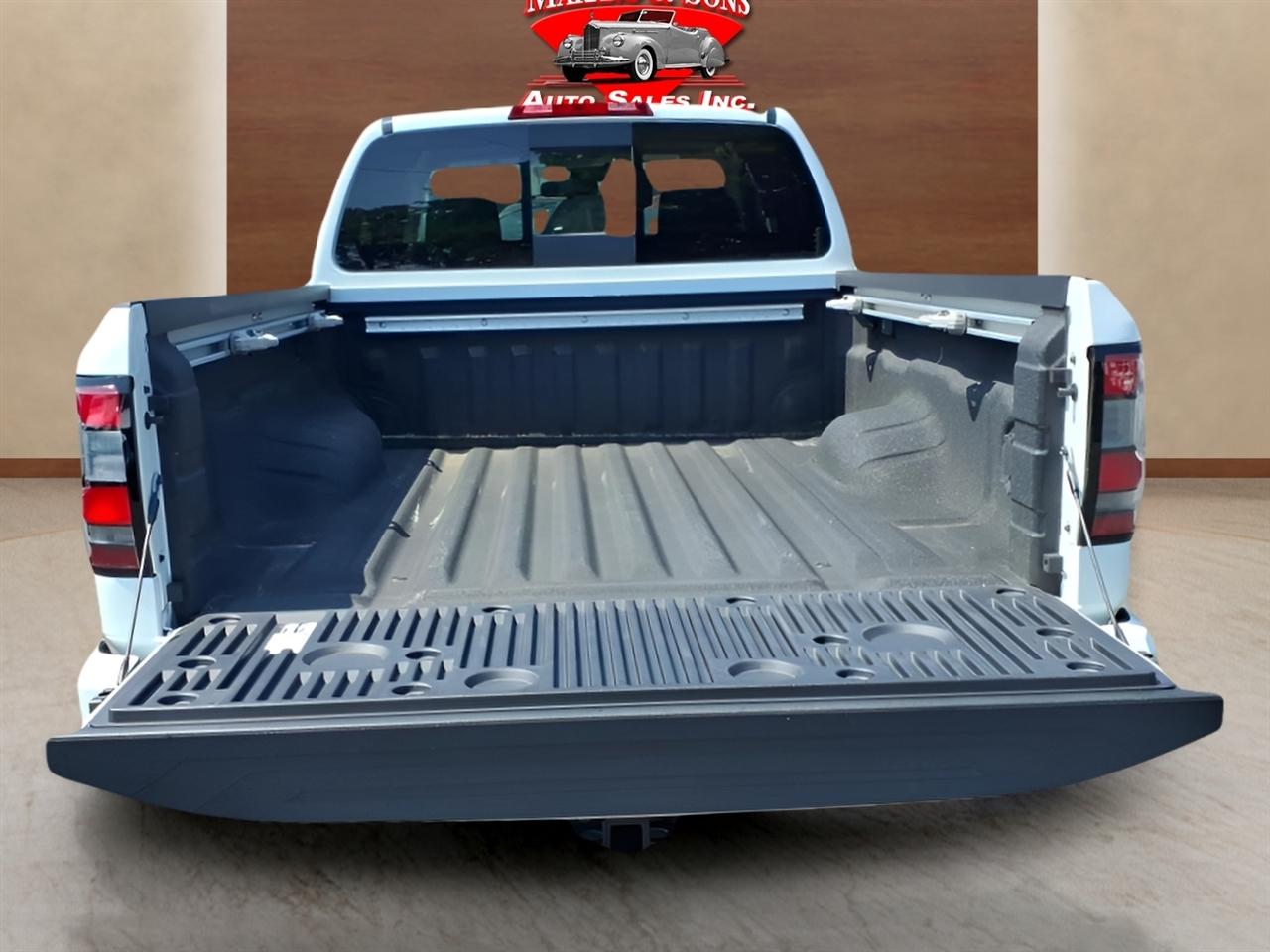 Nissan Frontier King Cab 4x4 SV Auto 2023