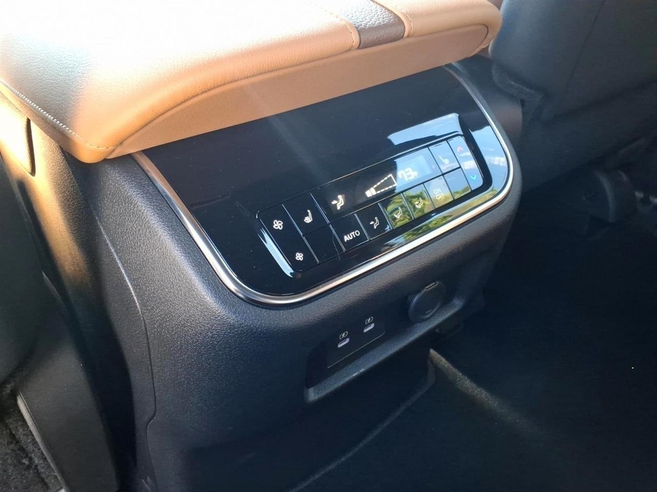 Nissan Armada 4x4 Platinum Reserve 2025