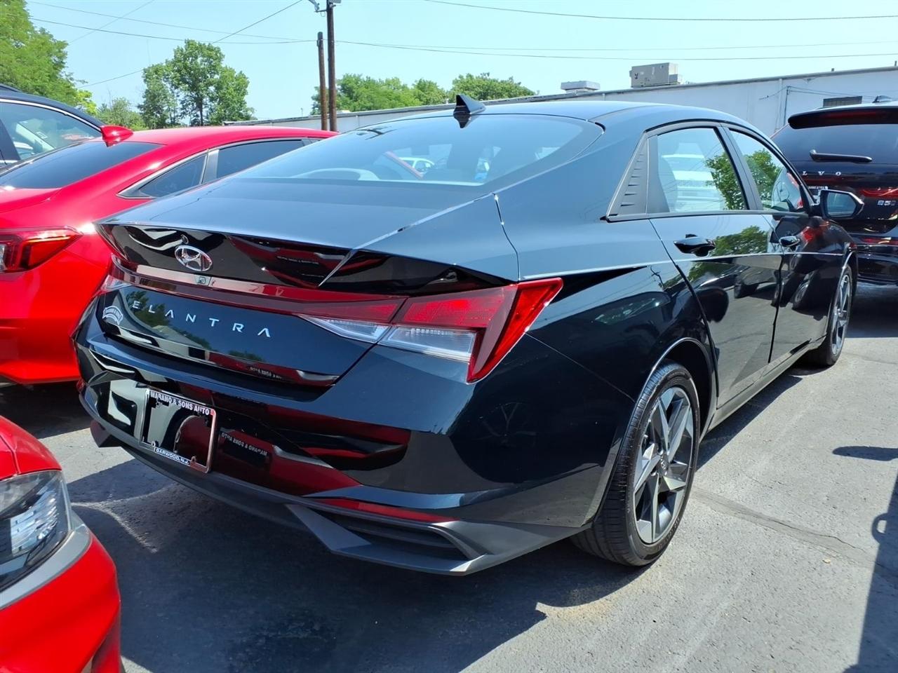 Hyundai Elantra SEL IVT 2023