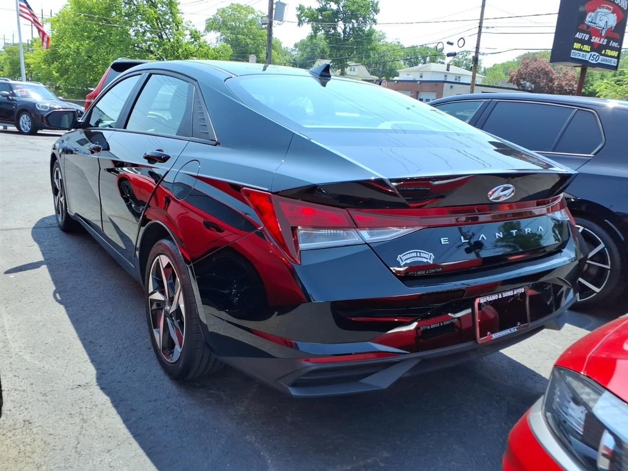 Hyundai Elantra SEL IVT 2023