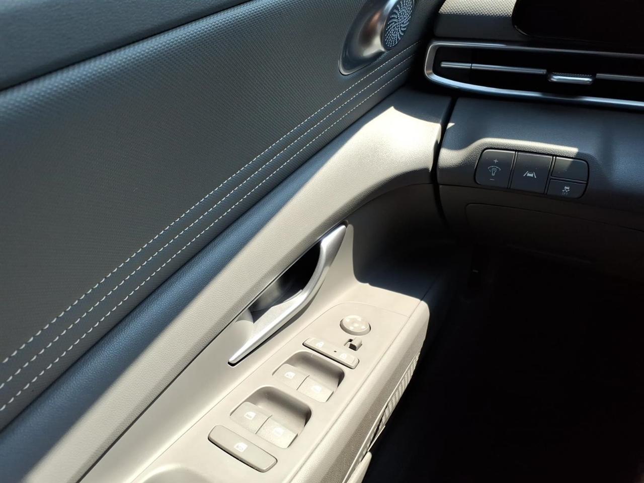 Hyundai Elantra SEL IVT 2023