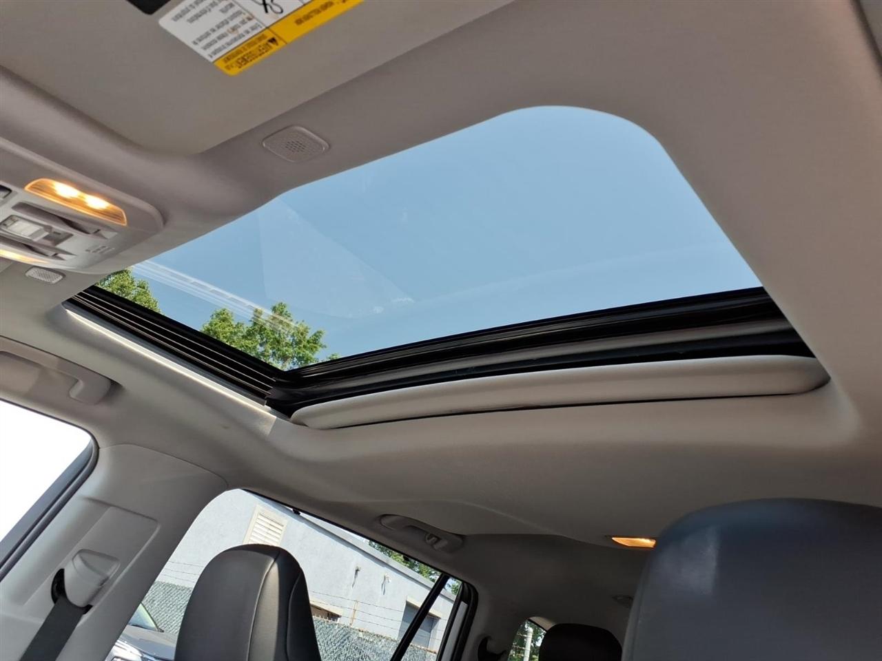 Toyota Highlander Platinum AWD (Natl) 2023