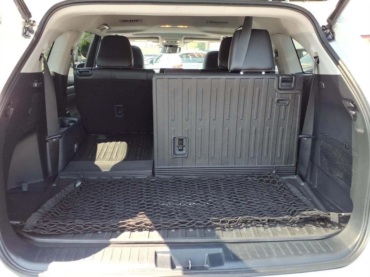 Toyota Highlander Platinum AWD (Natl) 2023
